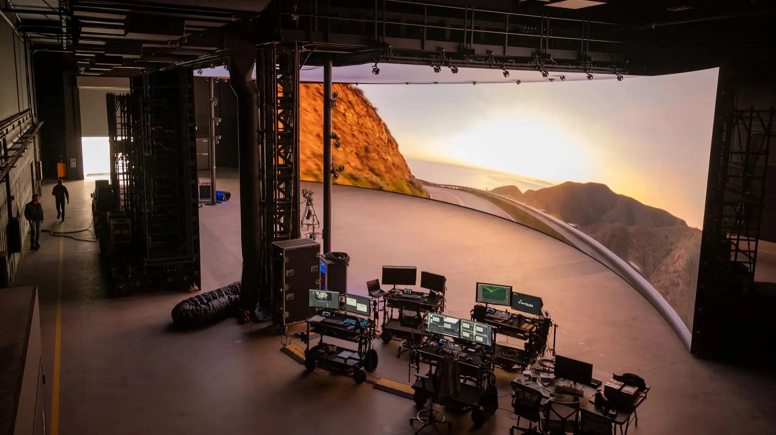 NantStudios Unveils Stage #2 with the World’s First Dynamic Volume System, Powered by AOTO LED Technology